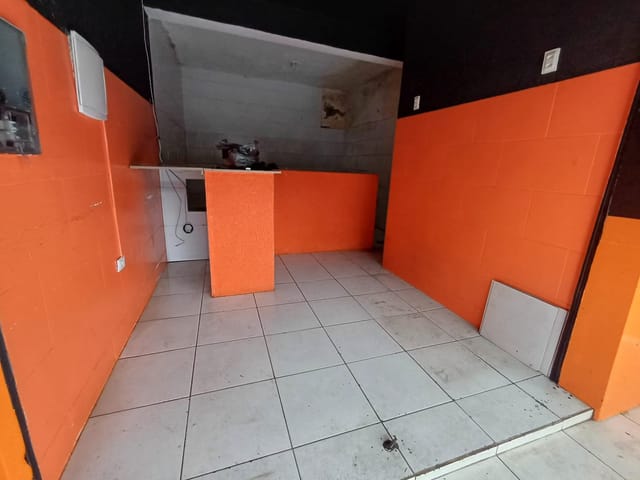 Foto do Loja - Salão para venda e locação, 25 m² Cohab V- Carapicuíba/SP | Collina Imóveis