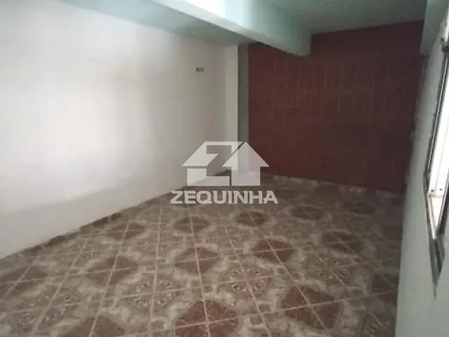 Prédio com 130m² 3 quartos e 4 banheiros, à venda, no bairro Padroeira em Osasco