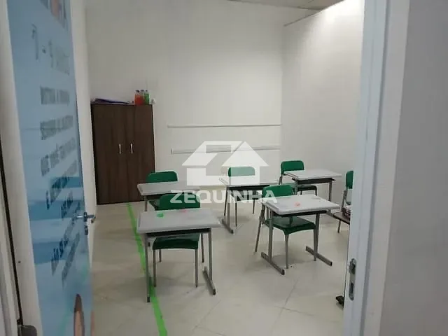 Salão com 290m², para alugar, no bairro Pestana em Osasco