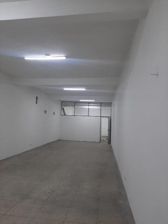 Salão à venda, no bairro Luz em São Paulo