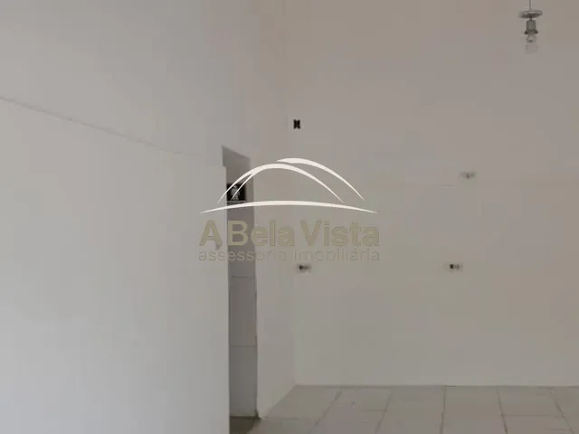 Loja com 140m², para alugar, no bairro Umuarama em Osasco