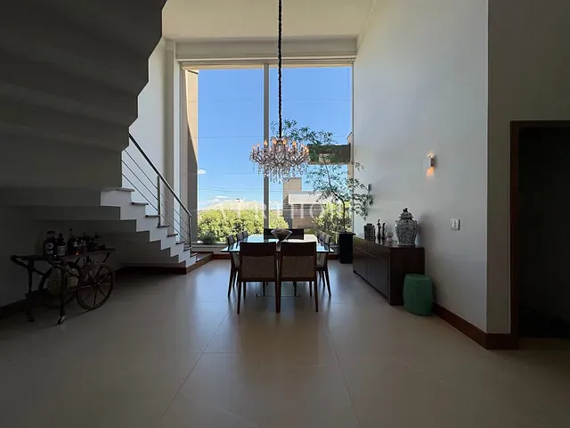 Sobrado com 575m² 5 quartos e 5 banheiros, à venda, no bairro Esperança em Londrina