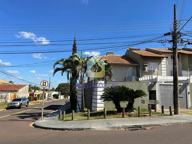 Sobrado com 130m² 3 quartos e 3 banheiros, para alugar, no bairro Vila Ipiranga em Campo Grande