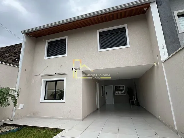 Sobrado com 350m² 4 quartos e 6 banheiros, à venda, no bairro Hauer em Curitiba