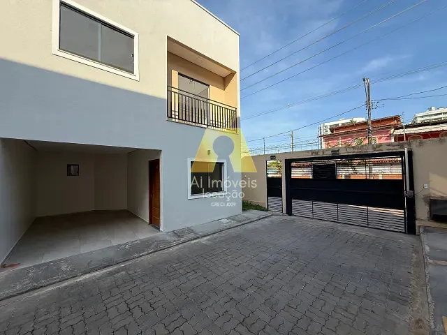 Sobrado 2 quartos e 3 banheiros, para alugar, no bairro Morada do Sol em Rio Branco