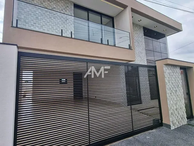 Sobrado com 500m² 4 quartos e 6 banheiros, à venda, no bairro Setor Habitacional Vicente Pires - Trecho 3 em Brasília