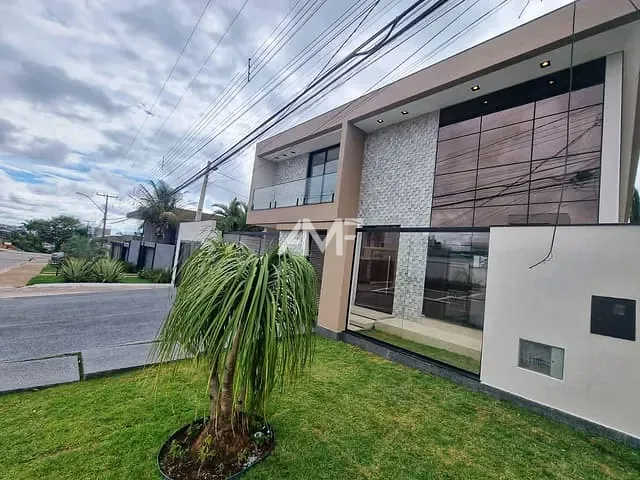 Sobrado com 500m² 4 quartos e 6 banheiros, à venda, no bairro Setor Habitacional Vicente Pires - Trecho 3 em Brasília