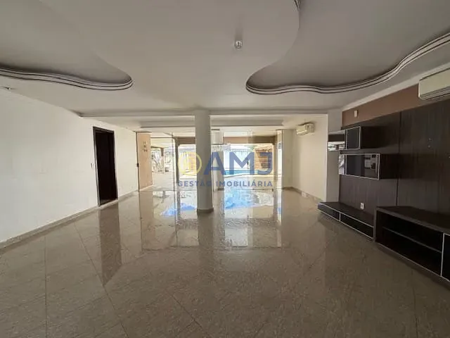 Sobrado com 450m² 4 quartos e 5 banheiros, à venda, no bairro Residencial Granville em Goiânia