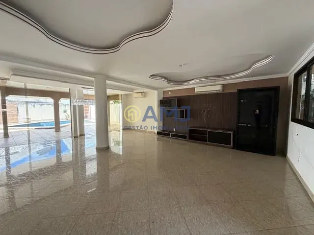 Sobrado com 450m² 4 quartos e 5 banheiros, à venda, no bairro Residencial Granville em Goiânia