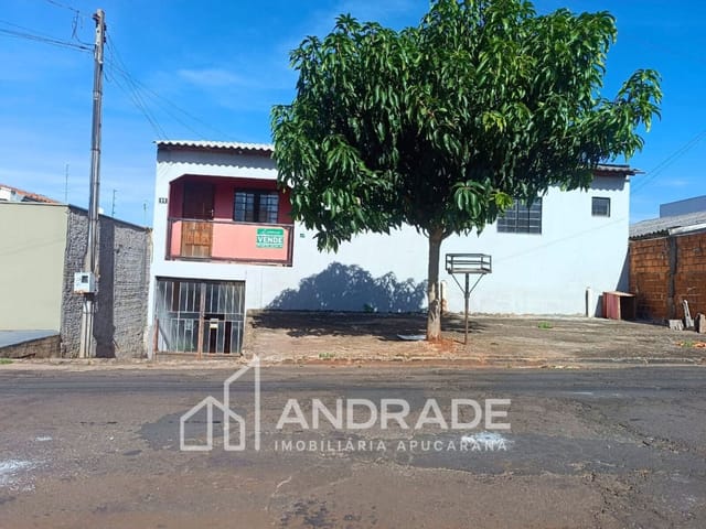 Sobrado com 300m² 4 quartos e 1 banheiro, à venda, no bairro Residencial Italia em Apucarana