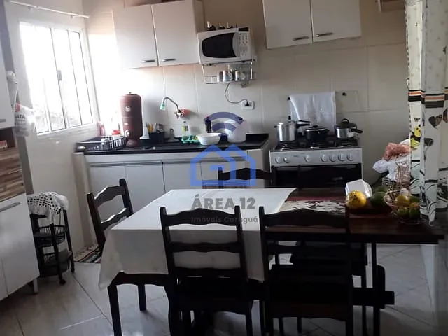 Sobrado com 130m² 4 quartos e 2 banheiros, à venda, no bairro Tinga em Caraguatatuba