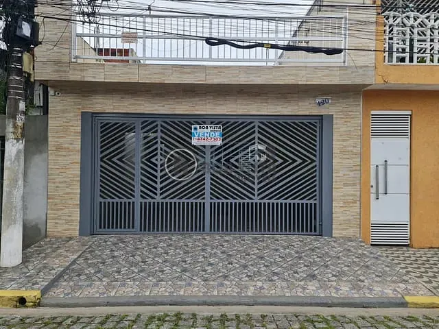 Sobrado com 125m² 4 quartos e 2 banheiros, à venda, no bairro Vila Maluf em Suzano