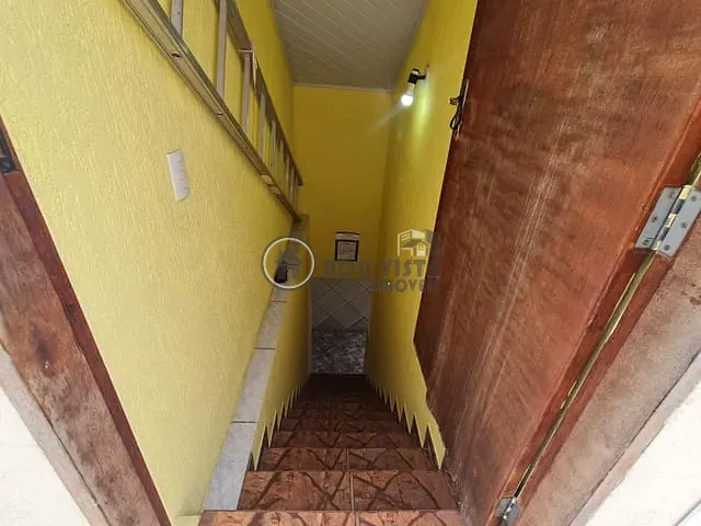 Sobrado com 125m² 4 quartos e 2 banheiros, à venda, no bairro Vila Maluf em Suzano