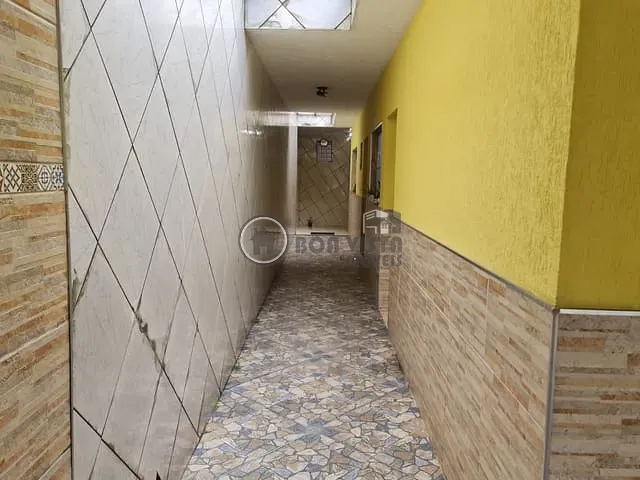 Sobrado com 125m² 4 quartos e 2 banheiros, à venda, no bairro Vila Maluf em Suzano