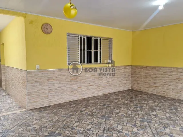 Sobrado com 125m² 4 quartos e 2 banheiros, à venda, no bairro Vila Maluf em Suzano