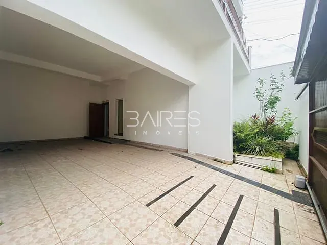 Sobrado com 250m² 3 quartos e 2 banheiros, à venda, no bairro Aparecida em Bragança Paulista