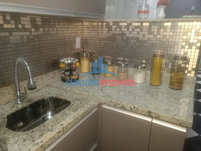 Sobrado com 502m² 3 quartos e 2 banheiros, à venda, no bairro Vista Alegre em Barra Mansa