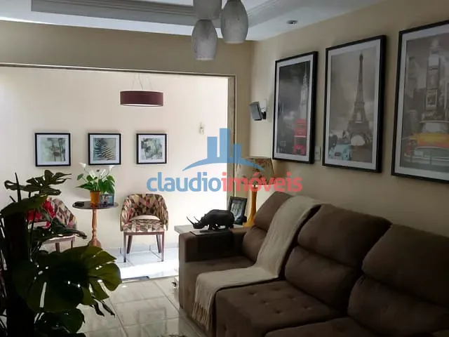 Sobrado com 502m² 3 quartos e 2 banheiros, à venda, no bairro Vista Alegre em Barra Mansa
