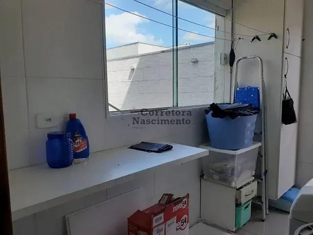 Sobrado com 250m² 3 quartos e 2 banheiros, à venda, no bairro Loteamento Villa Branca em Jacareí