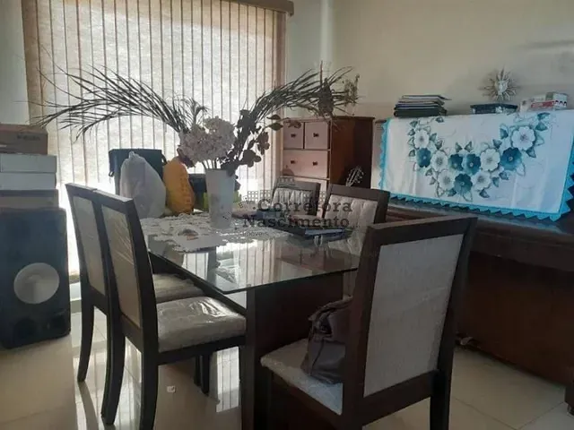 Sobrado com 250m² 3 quartos e 2 banheiros, à venda, no bairro Loteamento Villa Branca em Jacareí