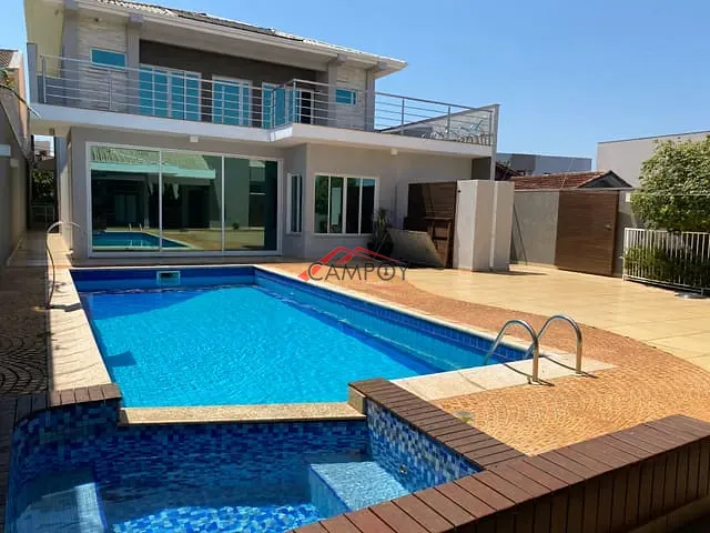 Sobrado com 571m² 4 quartos e 6 banheiros, à venda, no bairro Vila Monte Castelo em Apucarana