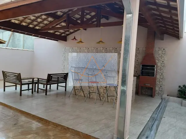 Casa com 258m² 3 quartos e 2 banheiros, para alugar, no bairro Vila Irene em São Roque