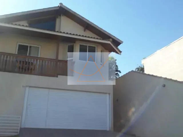 Casa com 258m² 3 quartos e 2 banheiros, para alugar, no bairro Vila Irene em São Roque