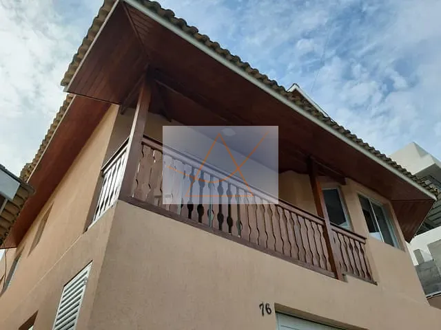 Casa com 258m² 3 quartos e 2 banheiros, à venda, no bairro Vila Irene em São Roque
