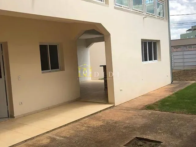 Sobrado 4 quartos e 3 banheiros, à venda, no bairro Jardim São Bento em Porto Feliz