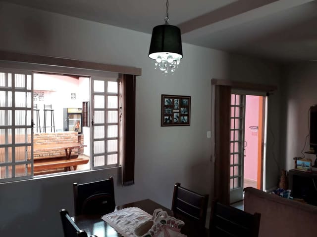 Sobrado com 290m² 3 quartos e 3 banheiros, à venda, no bairro Cidade Alta em Jaguariaíva