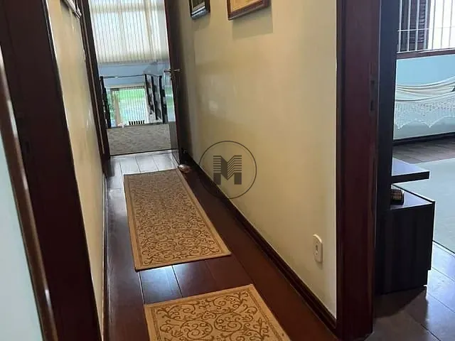 Sobrado com 351m² 4 quartos e 4 banheiros, à venda, no bairro Portal das Colinas em Guaratinguetá