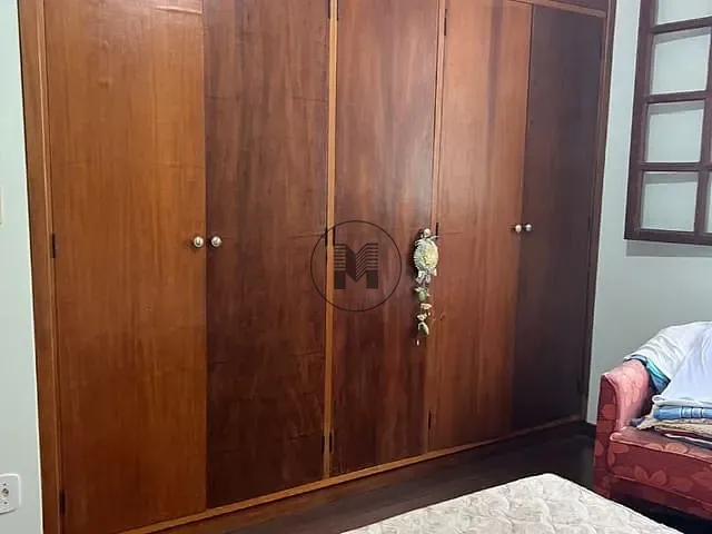 Sobrado com 351m² 4 quartos e 4 banheiros, à venda, no bairro Portal das Colinas em Guaratinguetá