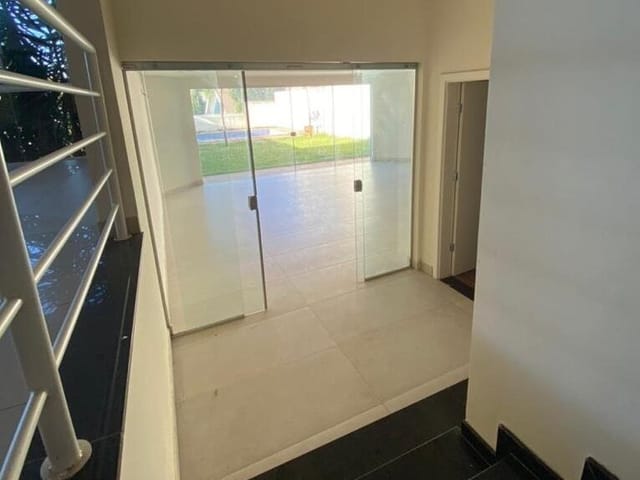Sobrado com 1038m² 7 quartos e 9 banheiros, à venda, no bairro Condomínio Royal Golf Residence em Londrina
