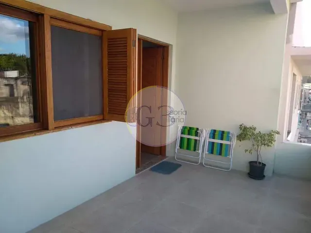 Sobrado 3 quartos e 2 banheiros, à venda, no bairro Centro em Pelotas