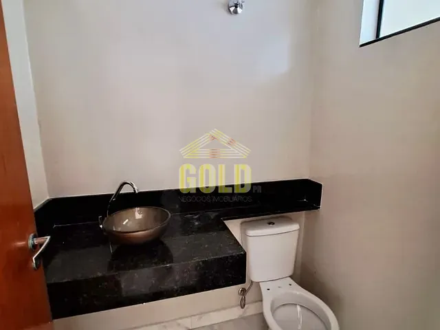 Sobrado com 132m² 3 quartos e 2 banheiros, à venda, no bairro Sabará I em Londrina