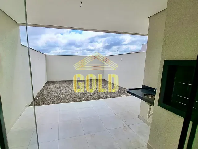 Sobrado com 132m² 3 quartos e 2 banheiros, à venda, no bairro Sabará I em Londrina