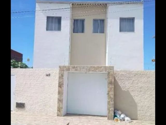 Sobrado com 300m² 14 quartos e 14 banheiros, à venda, no bairro Marivan em Aracaju