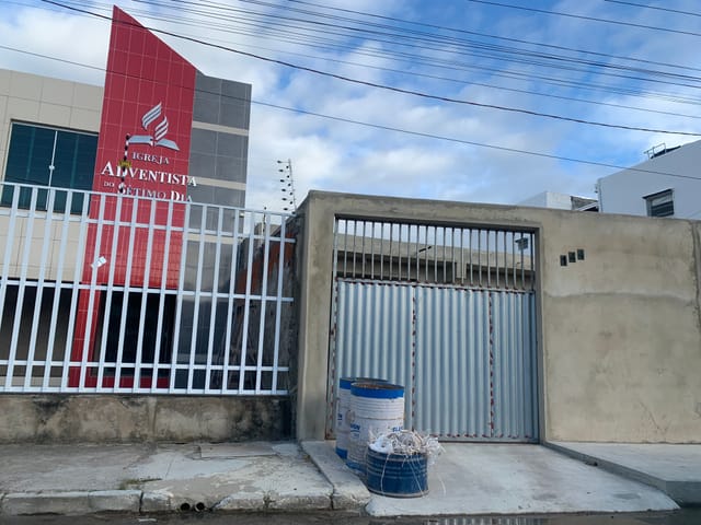 Sobrado com 300m² 14 quartos e 14 banheiros, à venda, no bairro Marivan em Aracaju