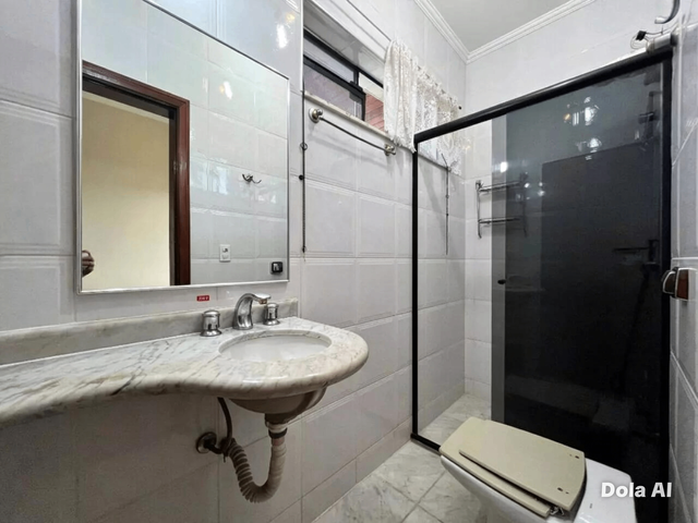 Sobrado com 324m² 4 quartos e 1 banheiro, à venda, no bairro Chácara Machadinho II em Americana
