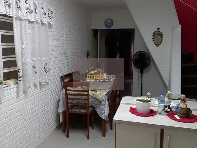Sobrado com 275m² 2 quartos e 3 banheiros, à venda, no bairro Vila Paranaguá em São Paulo