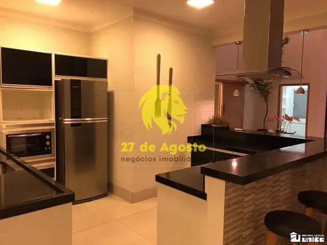 Sobrado com 900m² 5 quartos e 3 banheiros, para alugar, no bairro Gleba Fazenda Palhano em Londrina
