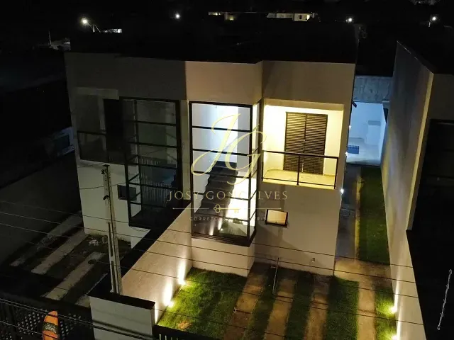 Sobrado 3 quartos e 5 banheiros, à venda, no bairro São Lourenço em Bertioga