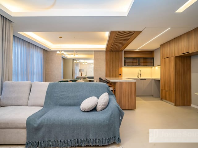 Casa com 191m² 3 quartos e 4 banheiros, à venda, no bairro Santa Felicidade em Curitiba