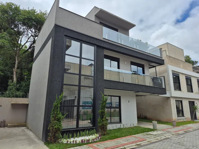 Casa com 191m² 3 quartos e 4 banheiros, à venda, no bairro Santa Felicidade em Curitiba