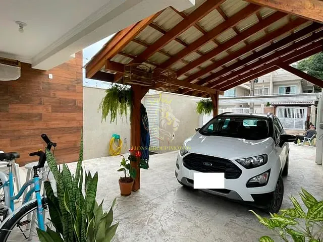 Sobrado 2 quartos e 3 banheiros, à venda, no bairro Rio Pequeno em Camboriú