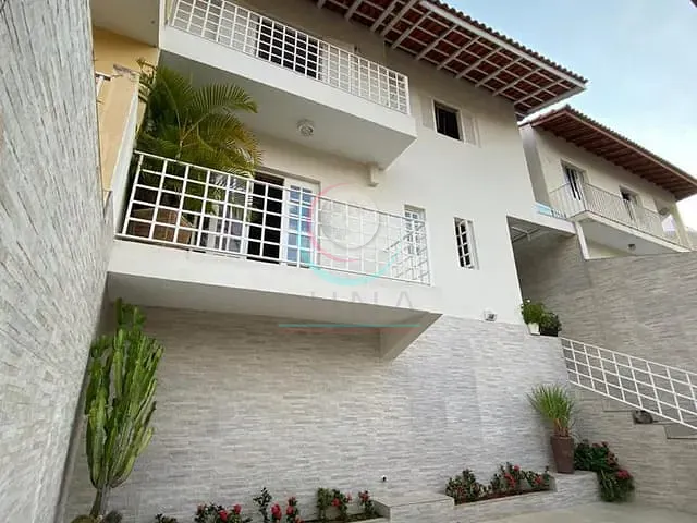 Sobrado 3 quartos e 2 banheiros, à venda, no bairro Horto Florestal em São Paulo