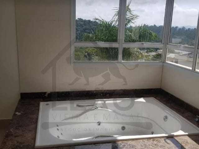 Sobrado com 504m² 4 quartos e 6 banheiros, à venda, no bairro Alphaville em Santana de Parnaíba