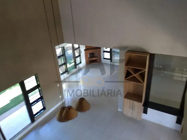 Sobrado com 500m² 4 quartos e 4 banheiros, à venda, no bairro Parque Ana Helena em Jaguariúna