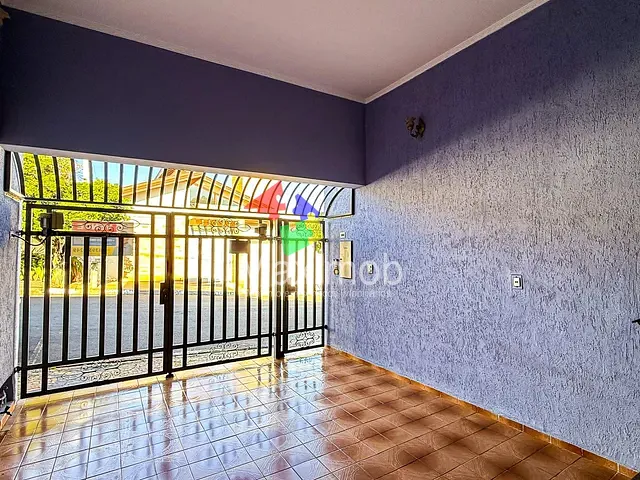 Sobrado com 125m² 2 quartos e 2 banheiros, à venda, no bairro Vila Pereira em Itapira