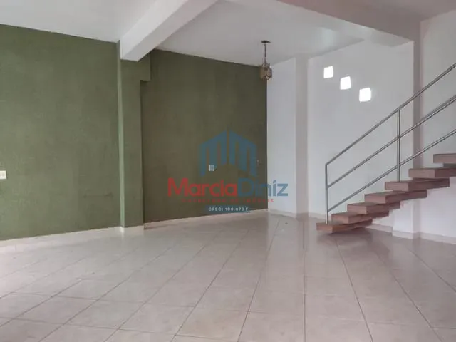 Sobrado com 206m² 2 quartos e 2 banheiros, à venda, no bairro Jardim Guanabara I em Ituverava